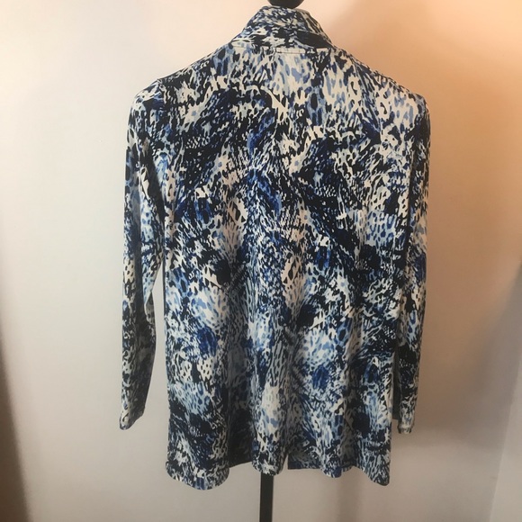 Premise Blue & White Open Front - Picture 2 of 3